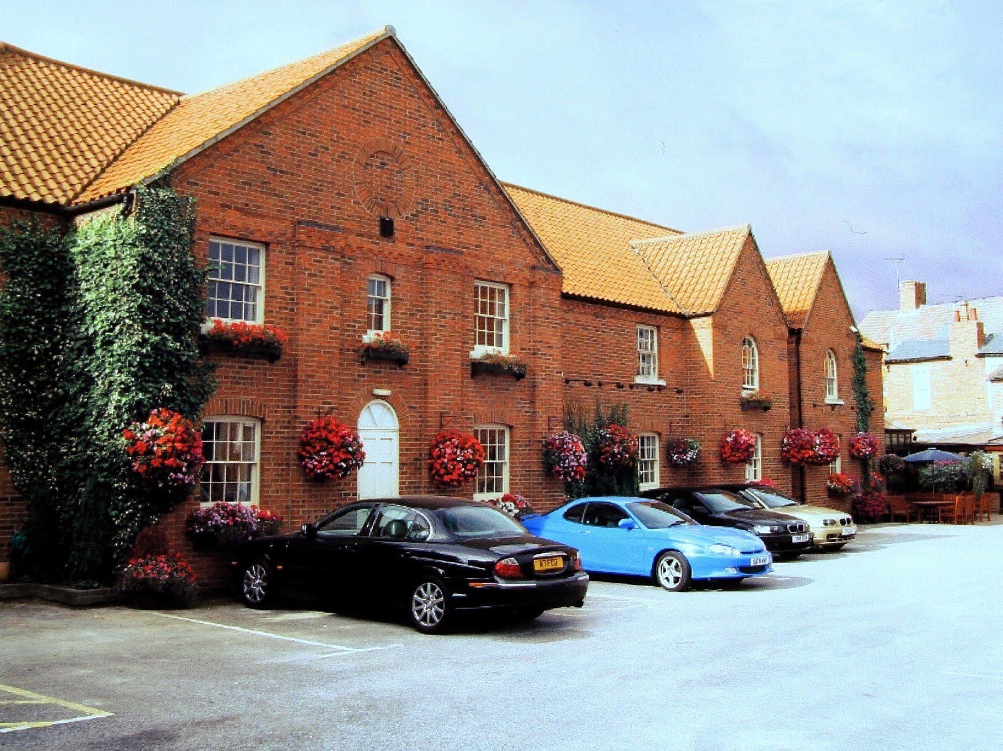 โรงแรมมิลเกต เฮาส์ Newark-on-Trent  ภายนอก รูปภาพ